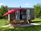 1 Bedroom Shepherd's Hut with Hot Tub near Lechlade, Oxfordshire, England